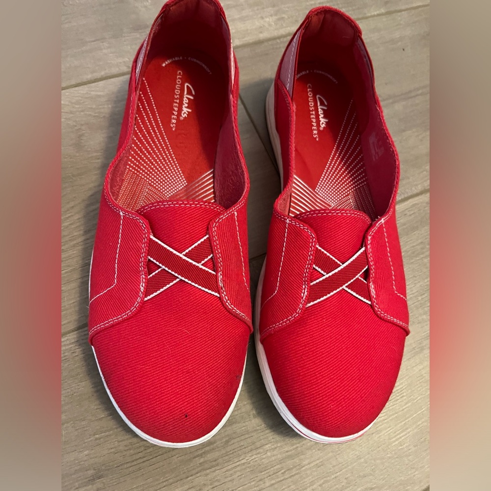 Clark’s Cloudsteppers Red Canvas Casual Slip-Ons - image 4